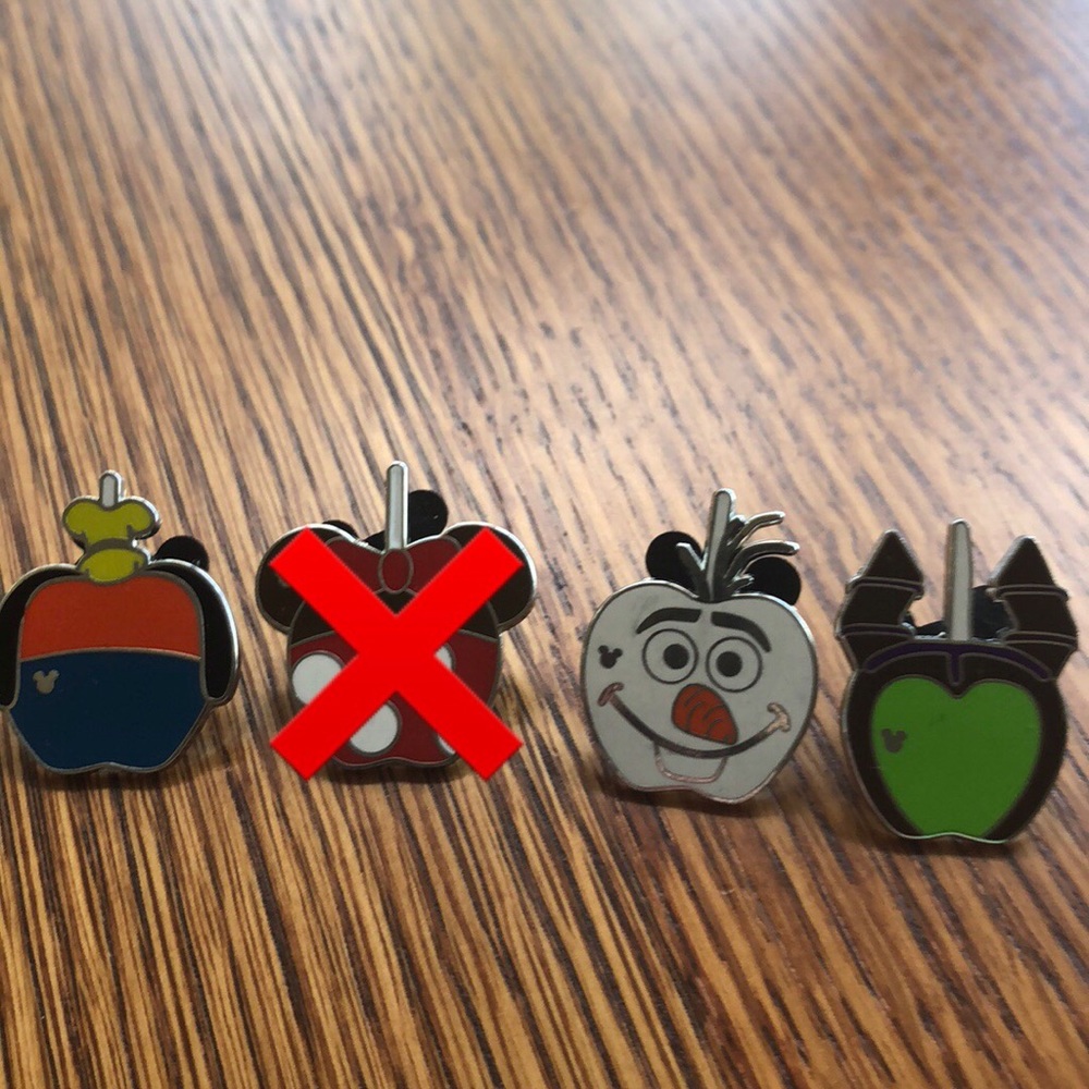 SOLD‼️Disney Pins